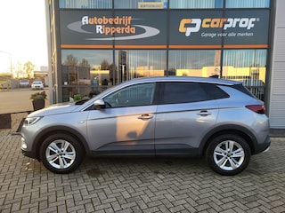 Opel Grandland X 1.2 Turbo Business Executive