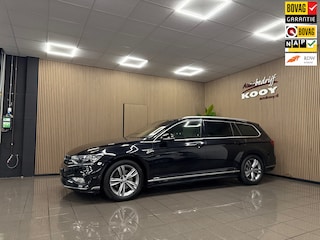 Volkswagen Passat Variant 1.5 TSI Elegance Business R * Automaat / Panoramadak / Afn. Trekhaak / NL Auto *