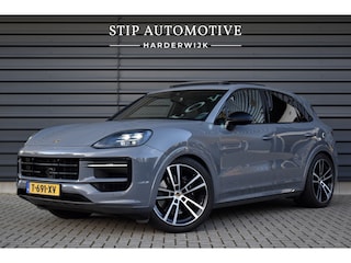 Porsche Cayenne 3.0 E-Hybrid 470pk SportDesign | Pano | Bijrij. Display | Matrix | ACC | 22'' Wielen | Trekhaak | Achterasbest. | Bose |