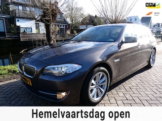 BMW 5-serie Touring 523i High Exe Aut. 6-Cilinder Leder Navi Xenon