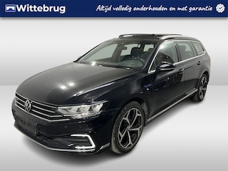 Volkswagen Passat Variant 1.4 TSI PHEV GTE Business / AUTOMAAT/ PANO/ TREKHAAK/ APP-CONNECT/ STOELVERWARM./ KEYLESS/ PARK. SENSOREN + CAMERA/ LED/ CLIMA/ NAVI/ ADAPT. CRUISE/ 18'' LMV