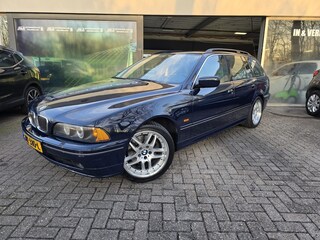 BMW 5-serie Touring 540i Executive | NIEUWE APK | AIRCO | LEDER | SCHUIF DAK |