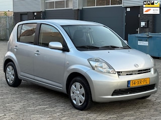 Daihatsu Sirion 2 1.0-12V Premium APK NAP