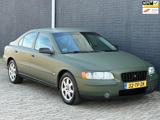 Volvo S60 2.4 Edition CLIMA NAVI CRUISE NAP NIEUW APK