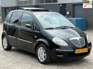 Lancia Musa 1.4-16V Platino AUTOMAAT PANO LEER CRUISE CLIMA TREKHAAK NAP APK