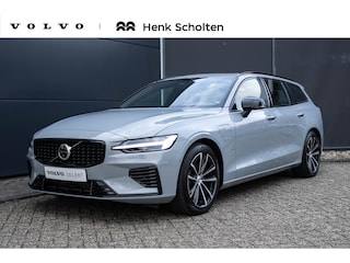 Volvo V60 T6 Plug-in hybrid AWD Plus Dark | Verwarmbare Voorstoelen (met geheugen), Stuurwiel en Achterbank | Semi-Elektrische Trekhaak | Verwarmbare Voorruit | Premium Audio by Harman Kardon | 360-Camera