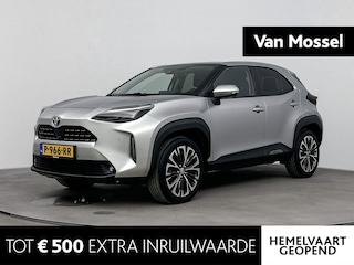 Toyota Yaris Cross 1.5 Hybrid 115Pk Adventure Automaat | Navigatie | Apple & Android Carplay | Cruise Control Adaptief | Parkeersensoren & Camera | Stoel- & Stuurverwarming | Climate Control | Electrische Achterklep | Panoramadak |