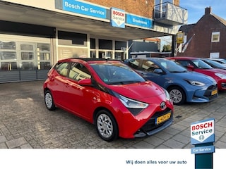 Toyota Aygo 1.0 VVT-I X-PLAY CAB