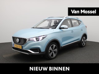 MG ZS EV Luxury 45 kWh | Automaat | Panoramadak | Leder | Navigatie | Airco | Achteruitrijcamera | Apple Carplay / Android Auto | Stoelverwarming | Lichtmetalen Velgen |