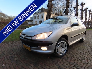 Peugeot 206 1.4 Gentry | Automaat | Airco | 5Drs