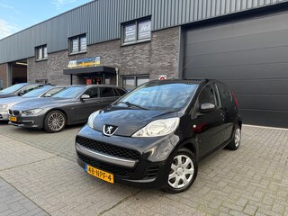 Peugeot 107 1.0-12V XS | 1E EIGENAAR | INRUILKOOPJE | AIRCO | ELEC RAMEN | RADIO |