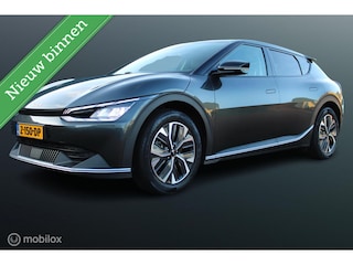 Kia EV6 Light Edition 58 kWh, 3 fase, Stoel-stuurverwarming, Donker glas, Clima, Navi, App connect, Pdc voor + achter + camera, Cruise