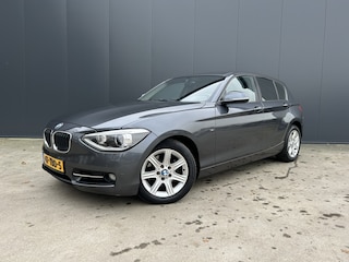 BMW 118i AUTOMAAT XENON NAVI AIRCO