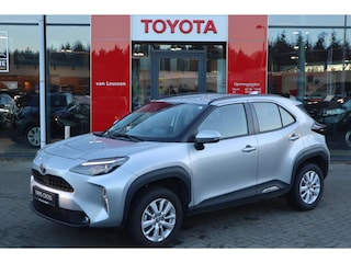 Toyota Yaris Cross HYBRID 115 ACTIVE TREKHAAK STOEL/STUUR/VOORRUITVERW. ANDROID/APPLE CAMERA NAVI LM-VELGEN