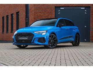 Audi A3 Sportback 45 TFSI e S edition Competition | Turboblauw | Pano | Matrix | Camera | RS-zetels