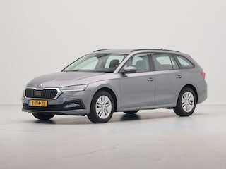 Skoda Octavia Combi 1.0 TSI 110pk Business Edition Trekhaak Navigatie Keyless Clima argon Halsteren Km stand