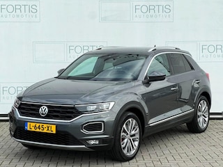 Volkswagen T-Roc 1.5 TSI Sport Business R CAMERA | TREKHAAK | NETTE AUTO | VIRTUAL COCKPIT |
