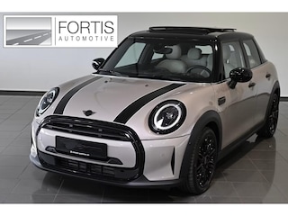 Mini Cooper 1.5 Yours 5-DRS ** LED, VIRTUAL, CHESTER LEDER, PANORAMA, CAMERA, HuD, 17-inch LMV ** 1e Eig - MINI ONDERH. ** ** INFORMEER OOK NAAR ONZE AANTREKKELIJKE FINANCIAL-LEASE TARIEVEN **