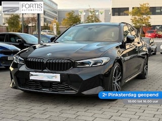 BMW 3-serie Touring 320d xDrive M-SPORT ** LED, NAVI+, HALF-LEDER, PANO, H&K, HuD, TREKH, 19-inch LMV ** 1e EIG - UNFALLFREI ** ** INFORMEER OOK NAAR ONZE AANTREKKELIJKE FINANCIAL-LEASE TARIEVEN **