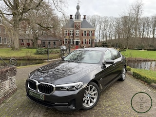 BMW 530e Bus Ed. | Adaptive | trekhaak | Leder | Camera |