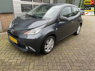 Toyota Aygo 1.0 VVT-i x-now