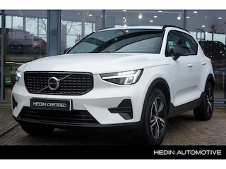 Volvo XC40 2.0 B4 Plus Dark | Adaptieve Cruise + Pilot Assist | Elek. Trekhaak | Stoel & Stuurverwarming | Elek. Stoelen + Geheugen | Parkeer Camera | Elek. Achterklep | Google | Keyless Entry