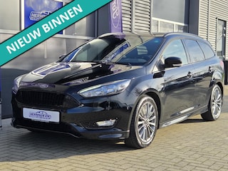 Ford Focus Wagon 1.5 EcoBoost 150pk ST-line trekhaak!