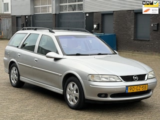 Opel Vectra Wagon 1.8-16V Onyx LEER CLIMA CRUISE TREKHAAK BOEKJES NAP APK