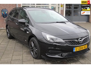 Opel Astra Sports Tourer 1.2 Design & Tech