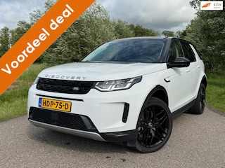 Land Rover Discovery Sport P300e 1.5 PHEV / Elektrische Trekhaak / Leder / 360 Camera / Navigatie / Zwarte LM 20 Inch / All Season