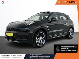 Lynk & Co 01 1.5 261pk PHEV Panoramadak Navigatie Apple Carplay/Android Auto Adaptibe Cruise Control Parkeersensoren Virtual Cockpit Ledverlichting Lane Assist Side Assist Climate Control