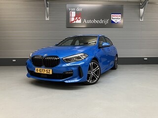 BMW 118i HIGH EXE M SPORT/ADAPTIVE CR/PDC/STOEL STUUR VERW/1E EIG/ENZ