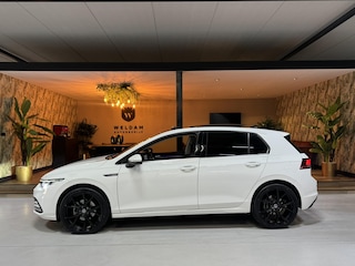 Volkswagen Golf 1.5 eTSI Style Garantie Pano Memory Massage Sfeer Carplay Camera Blindspot ACC Navi Clima IQ.Led IQ.Drive Rijklaar
