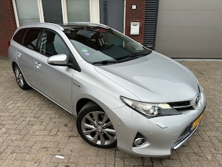 Toyota Auris Touring Sports 1.8 Hybrid Lease Pro / Pano / Navi / PDC / Camera / Leder