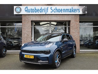 Lynk & Co 01 1.5 261PK! 6.6 Kwh LADEN! 360-CAMERA PANO/SCHUIF INFINITY DAB NAVI CARPLAY STOELVERWARMING ELEK.ACHTERKLEP 20"LMV