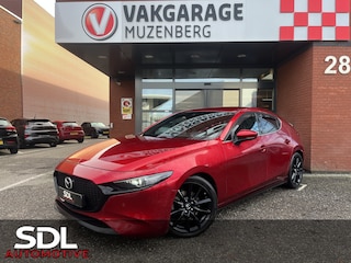 Mazda 3 2.0 e-SkyActiv-X M Hybrid 180 Luxury // 360 CAMERA // LEDER // ELEK.STOEL+GEHEUGEN // HEAD-UP DISPLAY // DODEHOEK // FULL LED //