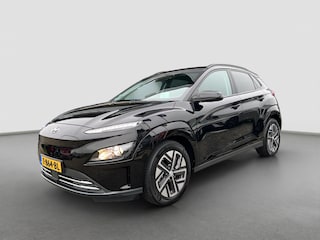 Hyundai Kona EV Fashion 64 kWh 204pk | Camera | Carplay | Adaptive cruise controle | Dodehoek detectie | Head-up display | Draadloos laden | Premium audio | LED koplampen