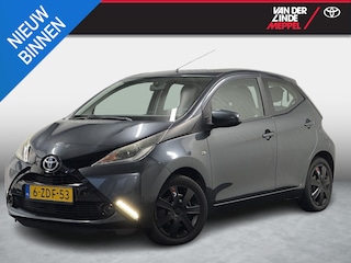 Toyota Aygo 1.0 VVT-i X-Play Airco Camera NL Trekhaak