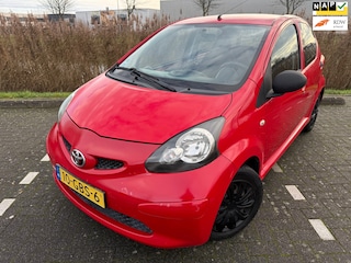 Toyota Aygo 1.0-12V*NEW APK*ZUING AUTO*NL AUTO*RIJD SCHAKEL PRIMA