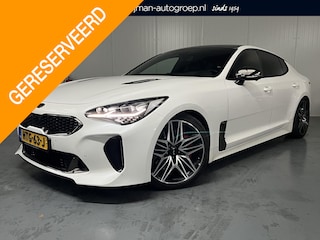 Kia Stinger 3.3 V6 T-GDI AWD GT met maar 36000 km! Full option, Facelift, Panorama schuif/kanteldak , sportuitlaat