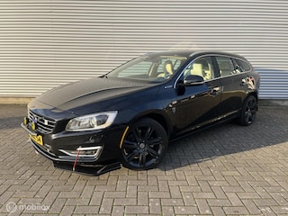 Volvo V60 2.4 D6 AWD Plug-In Hybrid Summum | Stoelverwarming |