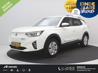 SsangYong Korando E-Motion Platinum 2WD 64 kWh / Trekhaak / 1500KG Trekgewicht / Actieradius 339 km WLTP / Navigatie / LED / Apple CarPlay & Android Auto / Adaptieve Cruise Control / Stoel & Stuurwiel verwarming /