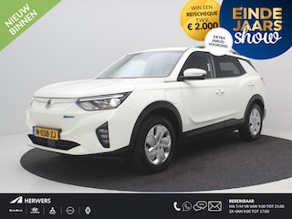 SsangYong Korando E-Motion Platinum 2WD 64 kWh / Trekhaak / 1500KG Trekgewicht / Actieradius 339 km WLTP / Navigatie / LED / Apple CarPlay & Android Auto / Adaptieve Cruise Control / Stoel & Stuurwiel verwarming /