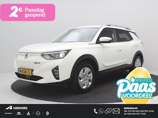 SsangYong Korando E-Motion Platinum 2WD 64 kWh / Trekhaak / 1500KG Trekgewicht / Actieradius 339 km WLTP / Navigatie / LED / Apple CarPlay & Android Auto / Adaptieve Cruise Control / Stoel & Stuurwiel verwarming /