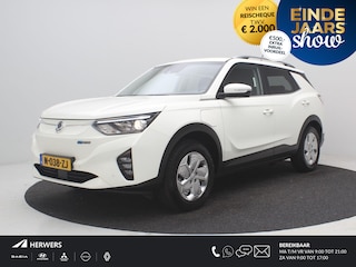 SsangYong Korando E-Motion Platinum 2WD 64 kWh / Trekhaak / 1500KG Trekgewicht / Actieradius 339 km WLTP / Navigatie / LED / Apple CarPlay & Android Auto / Adaptieve Cruise Control / Stoel & Stuurwiel verwarming /