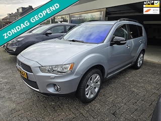 Mitsubishi Outlander 2.4 Instyle | AUTOMAAT | 7 PERS | ANDROID | 12MND GARANTIE | CAMERA | LEDER |