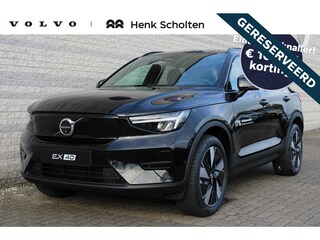 Volvo EX40 Single Motor Extended Range Plus 82 kWh | DIRECT LEVERBAAR | Charcoal Nubuck bekleding | Driver Assist met Pilot Assist | Driver Awareness | Verlichtingspack 2 | Elektrisch bedienbare achterklep | Warmtepomp | Adaptieve cruise control | Blis | Preconditioning | Google Maps | Google Assistant | Getinte ramen achter | Climate Pack | Visual Park Assist | Premium Audio by Harman Kardon |  19" 5-Spaaks Black / Diamond Cut | Draadloze telefoonoplader | 2-Zone Airconditioning | Zitverlenging | Volvo Car UX | Volvo on Call | Apple Carplay | Digital Services Pack 48 maanden | One Pedal Drive | Snelladen tot 205KW | Verwarmbaar stuurwiel | Verwarmbare voorstoelen