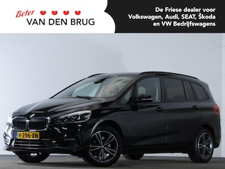 BMW 2-serie Tourer 216i 110 PK Business Edition 7-Persoon | LED | Head-Up | Trekhaak | Navigatie |