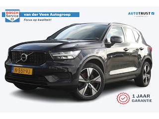 Volvo XC40 1.5 T4 Recharge R-Design | Incl. 12 maanden garantie | Harman/Kardon audio | Schuif/kantel dak | Apple carplay/Android auto | Stuurwiel verwarming | Voorstoelen verwarmd | DAB | Navigatie | Lichtmetalen velgen | Climate control | Zwart dakhemel