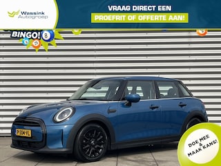 Mini Mini 5-Deurs (f55) 1.5 102pk One 5-drs Automaat Business Edition | Navigatie | Black Pack | LED koplampen | Union Jack achterlichten | Leder |NL Auto Dealer onderhouden